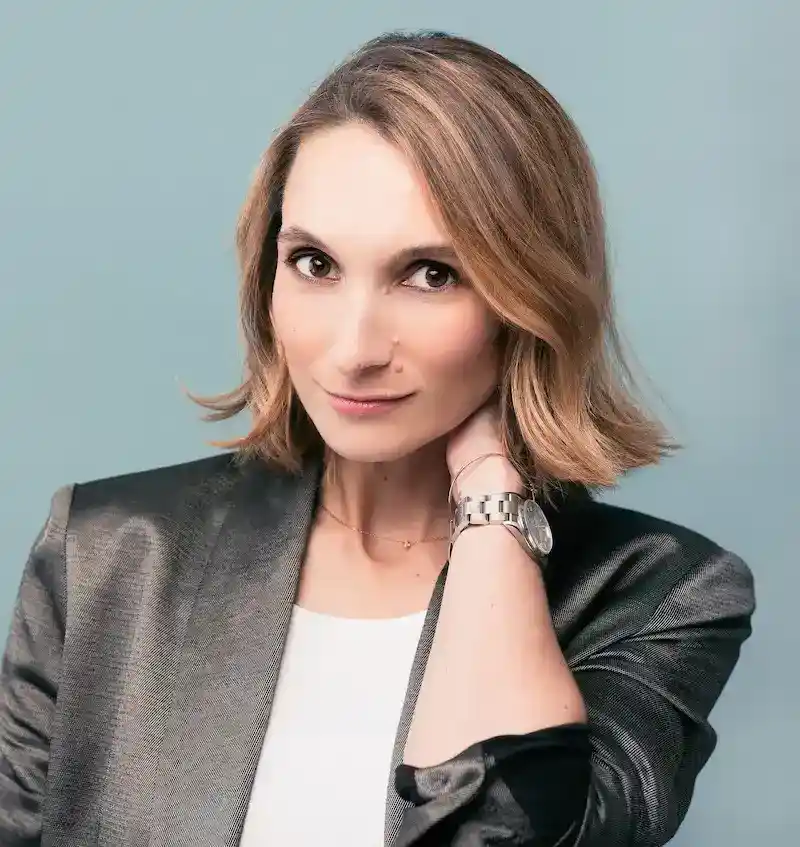 Alexandra Carlin Perfumer: Biography, Styles & Signature Fragrances